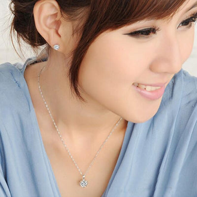 Diamond Cat Necklace eprolo