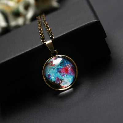 UNIVERSE IN A NECKLACE eprolo